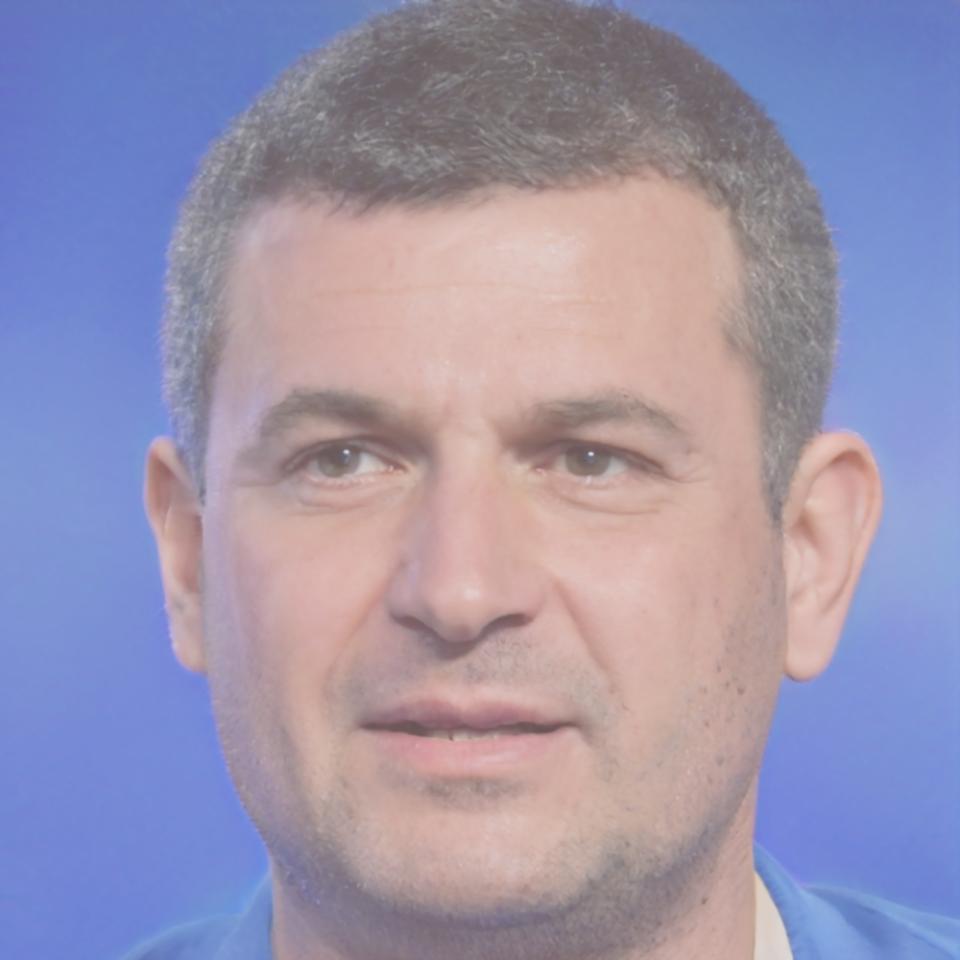 Retrato de Carlos Mendoza, director artístico de lazuramethiqa